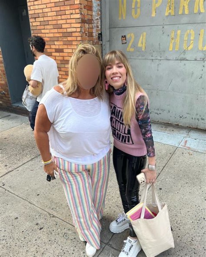 A Deep Dive into the Connection Between Jennette McCurdy and Paul Glaser