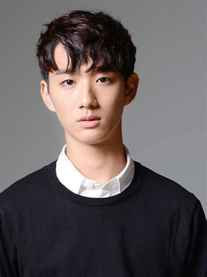 Ahn Do Kyu: The Rising Star in South Korean Entertainment