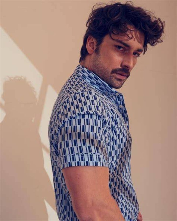 Alp Navruz Biography: The Rising Star of Turkish Television