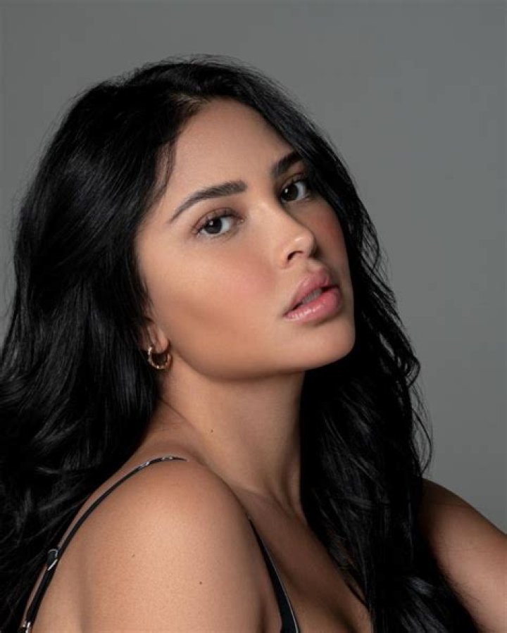 Anapaula Saenz: The Rising Star of Digital Marketing