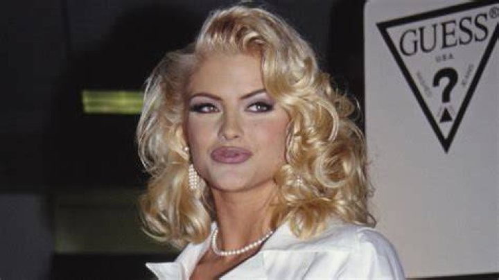 Anna Nicole Smith: A Glimpse into Her Younger Years