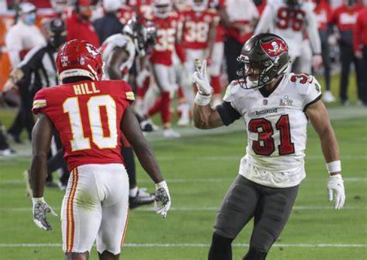 Asante Samuel Retire: The Football Journey of a Defensive Icon