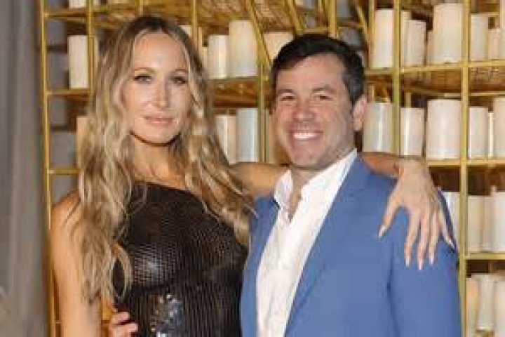 Behind the Spotlight: Niki Glaser's Romantic Life