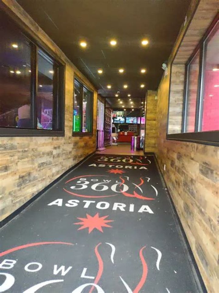 Bowl 360 Astoria: A Unique Entertainment Experience