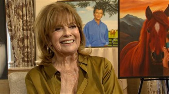 Captivating Pics of Linda Gray: A Journey Through Her Iconic Moments