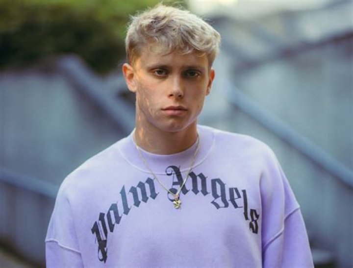 Charlieonnafriday Net Worth: A Deep Dive into the Rising Star's Wealth