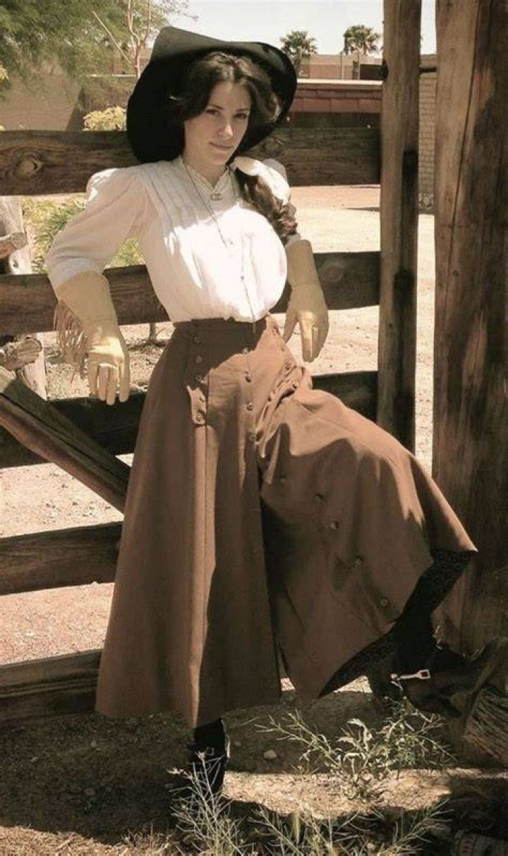 Chicks Out West: The Ultimate Guide to Western Women and Their Impact
