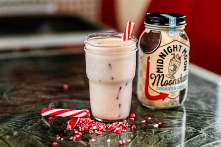 Cookies and Cream Moonshine: The Ultimate Guide to this Delightful Beverage