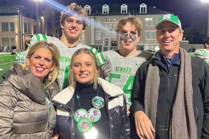 Cooper Manning's Football Experience: A Tale of Talent and Family Legacy