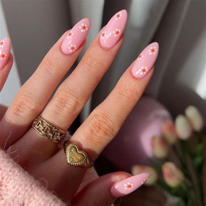 Cute Nail Ideas for 8th Grade Formal: Make a Statement!