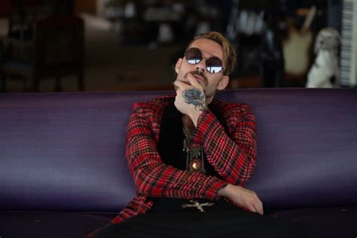 Daniel Johns: The Journey of a Multifaceted Singer