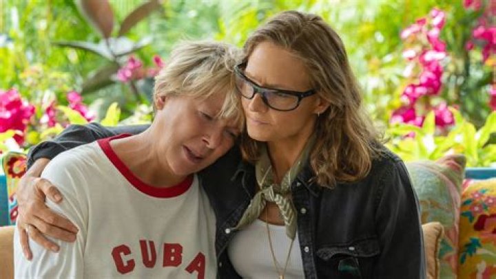 Diana Nyad and Bonnie Stoll: A Journey of Friendship and Determination