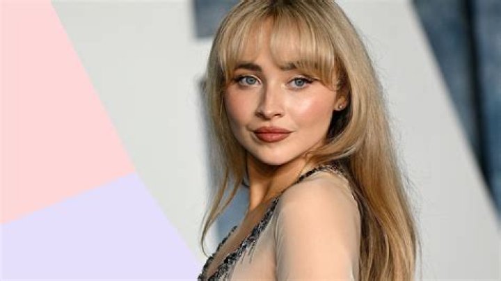 Discover Sabrina Carpenter's Height: All You Need to Know About the Rising Star