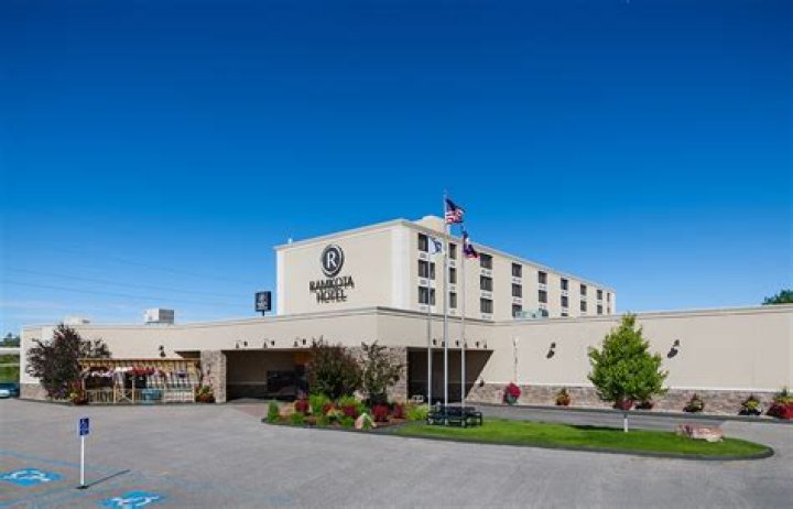 Discover the Charm of Ramkota Hotel & Conference Center Bismarck ND
