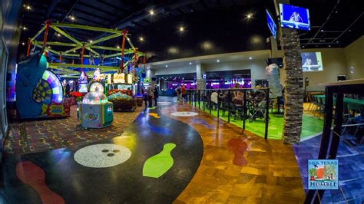 Discovering MaxBowl Humble: The Ultimate Bowling Experience in Humble, TX