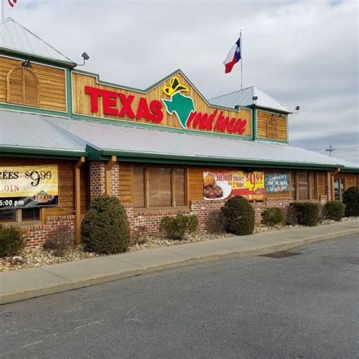 Discovering Texas Roadhouse on Wade Hampton Boulevard: A Culinary Journey