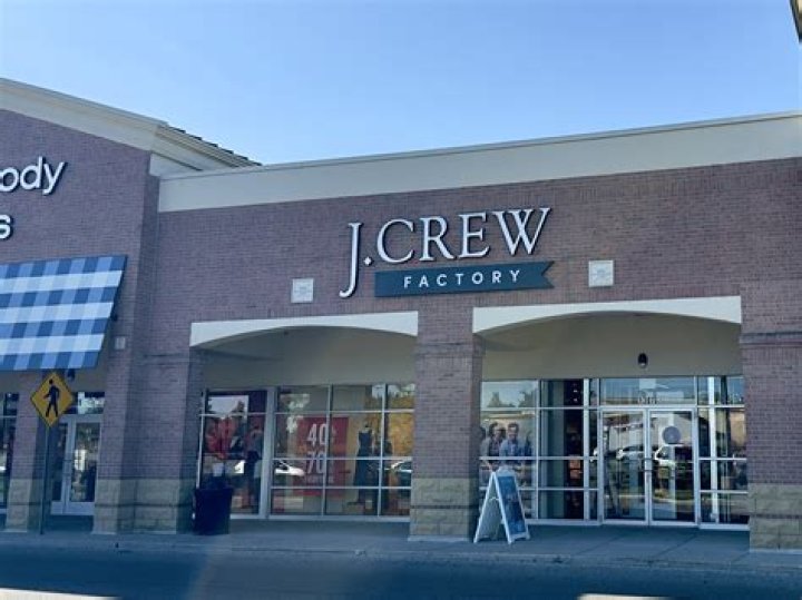 Discovering the Allure of J. Crew Factory: Style Meets Affordability