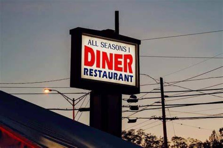 Discovering the Charm of All Seasons Diner Freehold