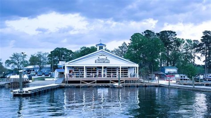 Discovering the Charm of Pressley's at the Marina