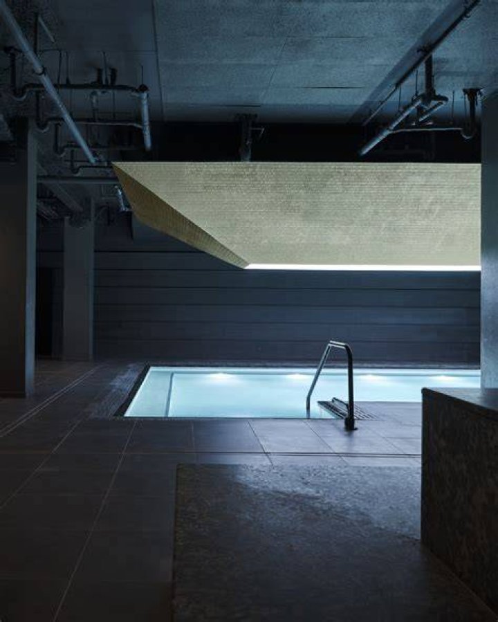 Discovering the Enchantment of Bathhouse Flatiron