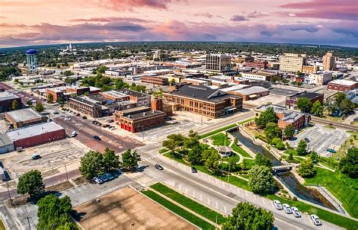 Discovering the Midwest Superstore in Hutchinson, KS: Your Ultimate Shopping Destination