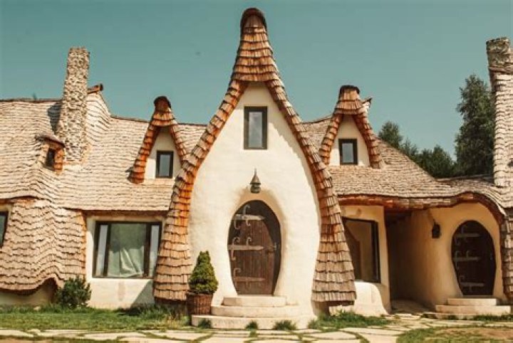 Discovering the Unique World of Angle Homes