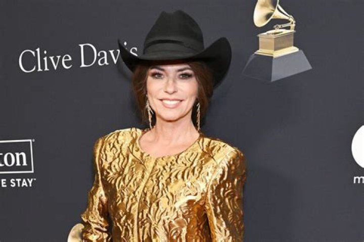 Does Shania Twain Smoke? Exploring the Truth Behind the Country Star's Lifestyle Choices