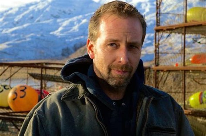 Edgar Hansen: The Man Behind the Waves