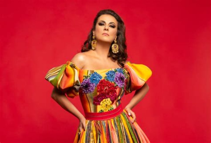Edith M&aacute;rquez Biograf&iacute;a: La Vida y Trayectoria de una Icono Mexicana
