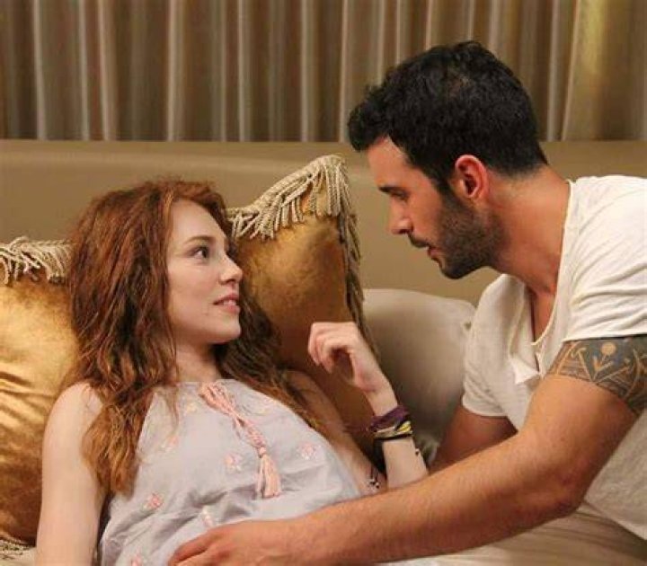 Elçin Sangu and Kiralık Aşk: A Deep Dive into the Star and Her Iconic Role