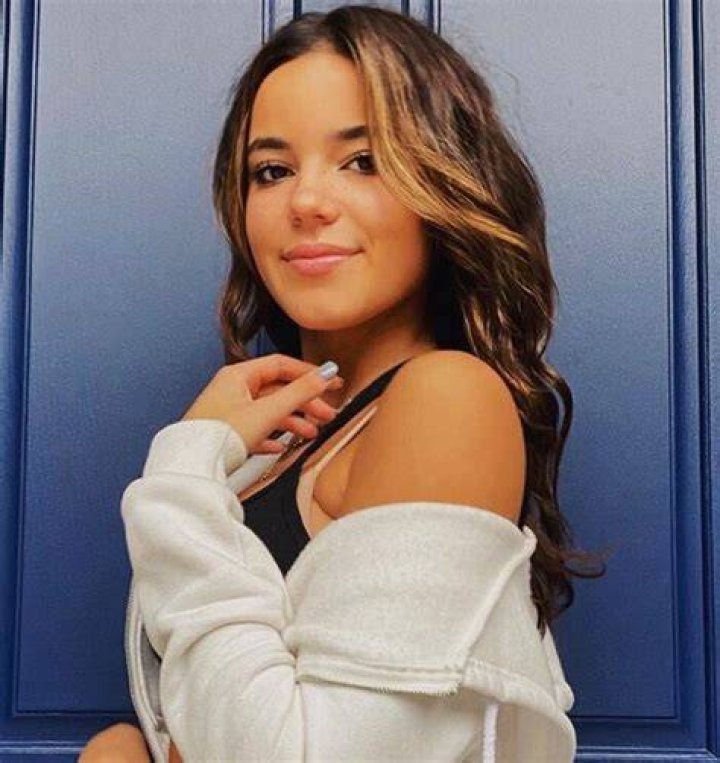 Ella Mendelsohn Height: Everything You Need to Know