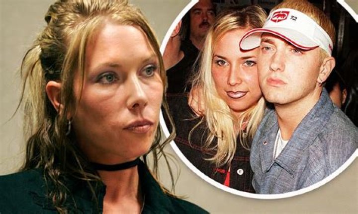 Eminem's Ex-Girlfriend: A Deep Dive into Their Relationship and Its Impact