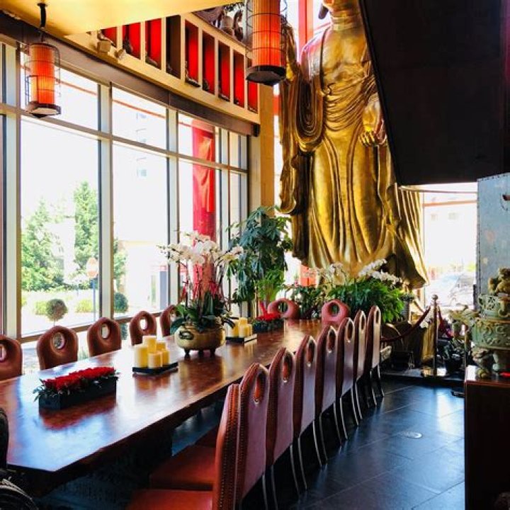 Experience Exquisite Dining at Grace's Mandarin Restaurant