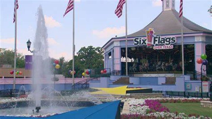 Experience the Thrills and Wonders of 6 Flags St Louis
