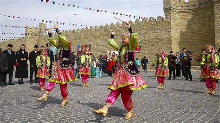 Exploring the Cultural Significance of Nowruz: A Deep Dive into آلب ناوروز