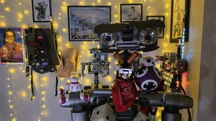 Exploring the Fascinating World of Johnny 5