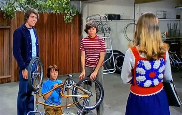 Exploring the Life and Legacy of Debi Storm from Brady Bunch