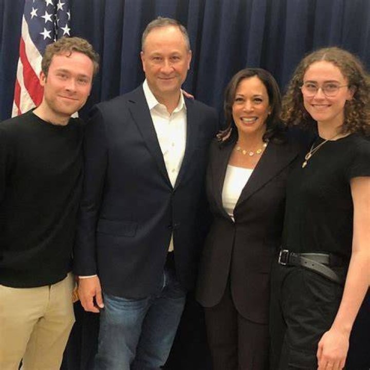 Exploring the Lives of Kamala Harris's Siblings: A Deep Dive