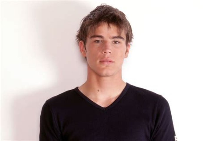 Exploring the Remarkable Journey of Young Josh Hartnett