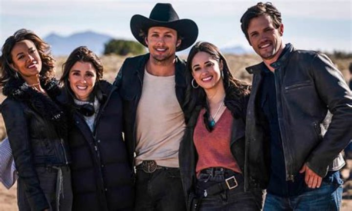 Exploring the Roswell, New Mexico Cast: Behind the Scenes of the Hit Series