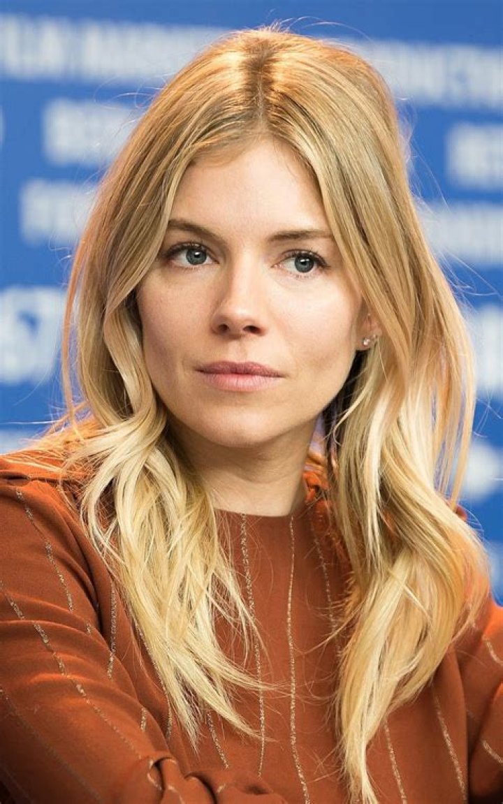 Exploring the Rumors: Does Sienna Miller Have Alopecia?