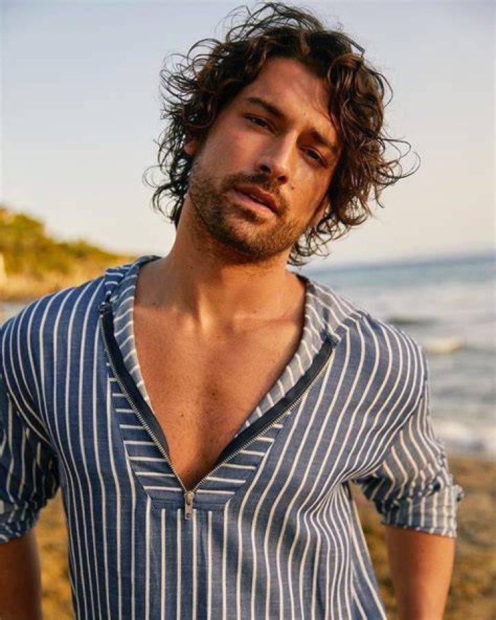 Exploring the Talented Turkish Actor Alp Navruz: A Rising Star in the Entertainment Industry