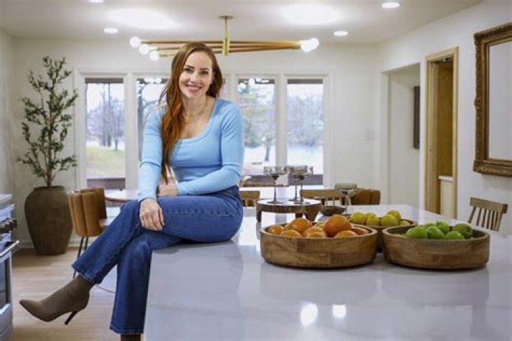 Exploring the World of the Good Bones Cast: Behind the Scenes of the Hit Home Renovation Show