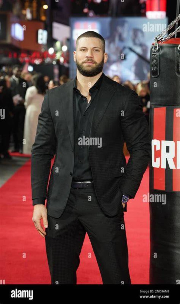 Florin Munteanu: Rising Star in the Acting World