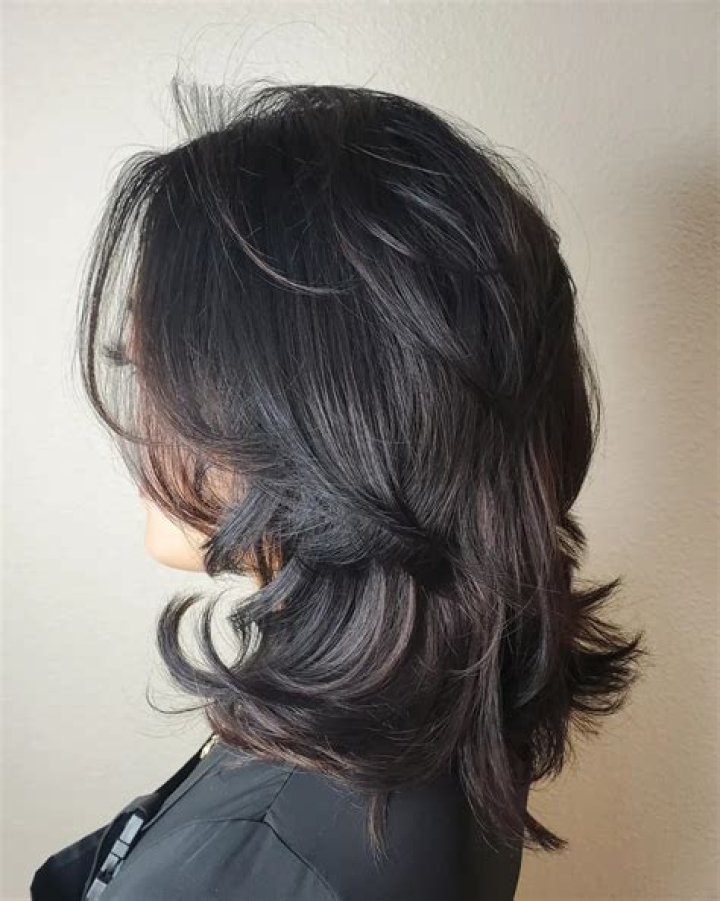 Fluffy Wolf Cut: The Trendy Hairstyle Taking the Beauty World by Storm