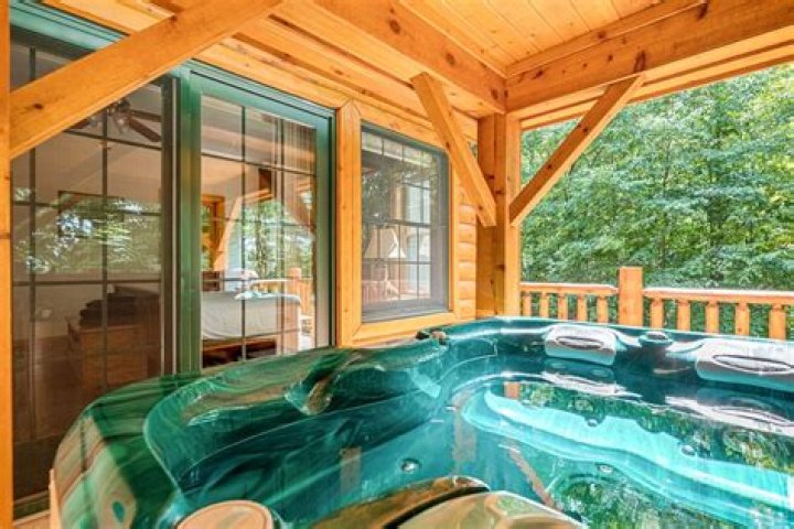 Great Airbnb in Michigan for a Couple Getaway
