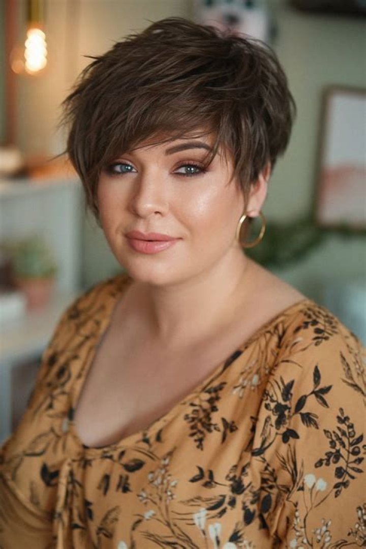 Haircuts for Overweight Women: Finding the Perfect Style