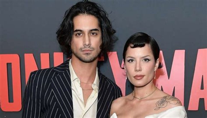 Halsey’s Heartfelt Journey: The Premiere of "Single Mom"