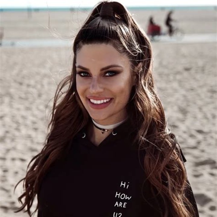 Hannah Stocking Net Worth: Exploring the Wealth of a Social Media Star
