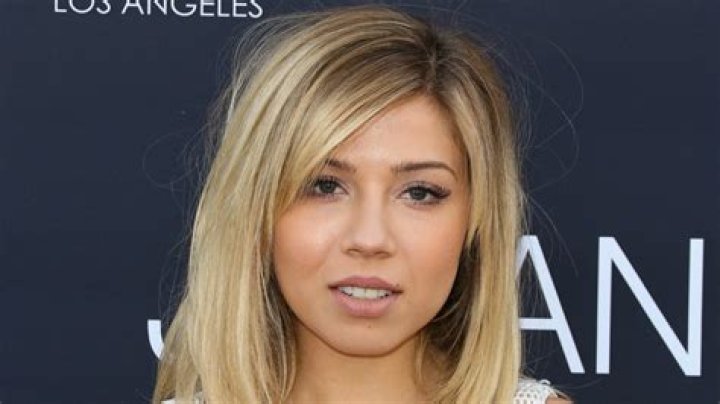 Hawaii's Hidden Gem: Jennette McCurdy's Secret Paradise with Paul